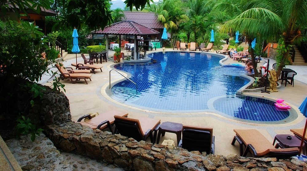 The Hill Resort Patong Exterior photo