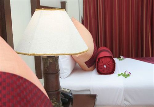 The Hill Resort Patong Exterior photo