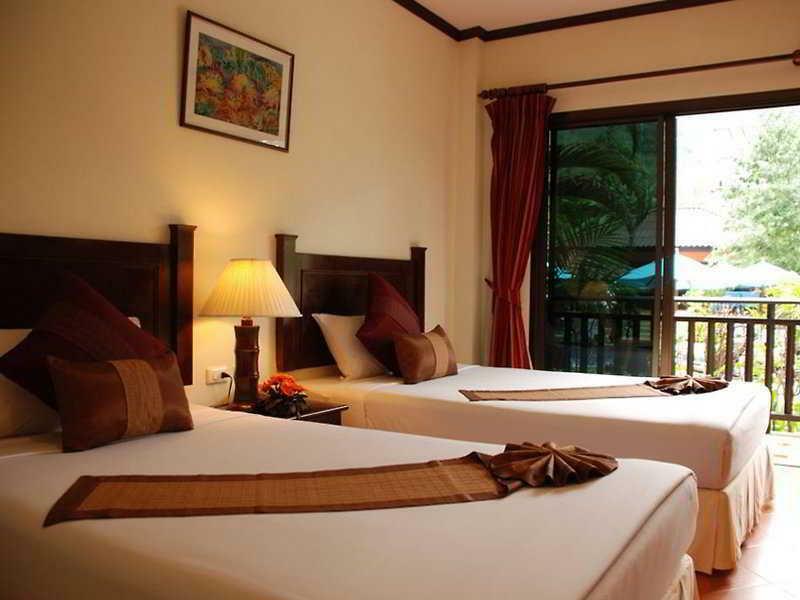 The Hill Resort Patong Exterior photo
